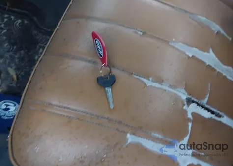 1992 Dodge D-Series D150 z USA, uszkodzony, nr VIN 1B7GE16X9NS568690